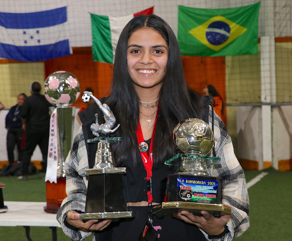 Angie, máxima goleadora en el torneo de La Bombonera Delaware