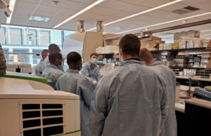 Publicaciones promueven un tratamiento no probado de ‘desintoxicación de la proteína de la espícula’ Científicos discutiendo el tratamiento no probado de ‘desintoxicación de la proteína de la espícula’