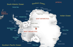 La pérdida de hielo antártico es significativa, al contrario de lo que se afirma Las plataformas de hielo antárticas, en blanco, se ven en el borde del continente que está cubierto en gran parte por la capa de hielo (gris). Créditos: Agnieszka Gautier, Centro Nacional de Datos de Nieve y Hielo