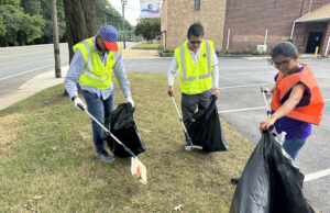 Global Nonprofit DSNDP Volunteers from Delaware participate in Cleanliness Drive! Volunteers group cleaning (Photo courtesy DSNDP))