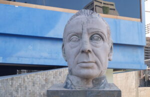 Maduro declarado vencedor de las elecciones presidenciales en Venezuela Busto de Simon Bolivar, Maracaibo, Venezuela. (Wikimedia Commons).