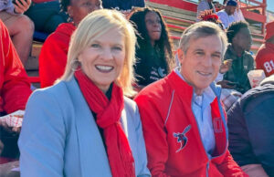Why I’ve endorsed Bethany Hall-Long for Governor (L-R) Lt. Bethany Hall-Long and Gov. John Carney. (Photo Courtesy John Carney Office).
