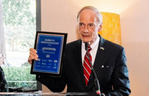 Senator Carper Receives CAC’s Climate Changemaker Award Ahead of his retirement, Senator Tom Carper recognized for decades of tireless work to address climate crisis