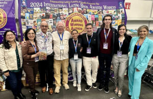 About Local Bilingual Author Máximo César Castellanos/Acerca del autor bilingüe local Máximo César Castellanos Máximo César Castellanos attended the International Book Fair in Guadalajara, México
