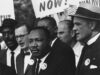 Día de Martin Luther King Jr: significado y celebraciones locales Martin Luther King Jr. durante la Marcha sobre Washington por el trabajo y la libertad de 1963, en la que pronunció su histórico discurso "Yo tengo un sueño", defendiendo la armonía racial. Date 28 August 1963 Collection National Archives at College Park wikidata:Q38945047 Still Picture Records Section, Special Media Archives Services Division (NWCS-S)