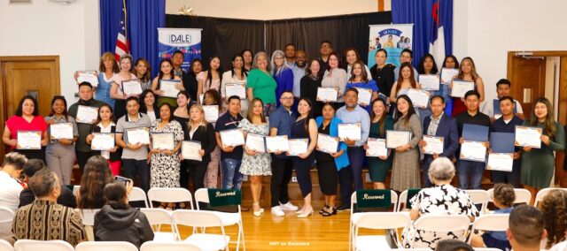 Graduados de primavera del curso de ¡DALE! y La Plaza Delaware “Launcher Business Plan Training” (Foto HOY en Delaware) Graduados de primavera del curso de ¡DALE! y La Plaza Delaware “Launcher Business Plan Training” (Foto HOY en Delaware)