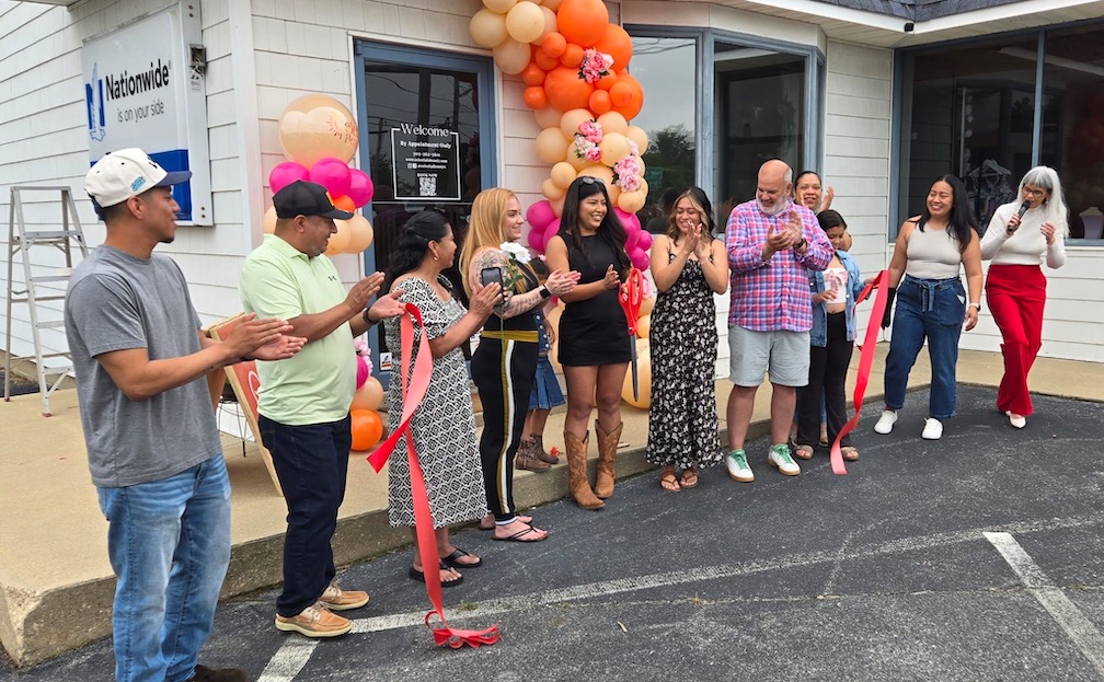Celestial Beauty ribbon cutting ceremony on June 8th (Photo La Plaza Delaware)