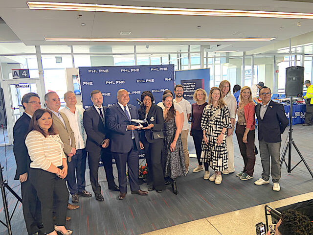 Ribbon cutting and celebration at the Philadelphia International Airport (Photo HOY en Delaware)