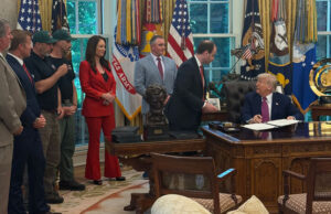 Secretary Rollins Applauds Executive Action to Bolster Wildfire Response Presidente Trump signs the Executive Action to Bolster Wildfire Response (Photo Courtesy USDA)