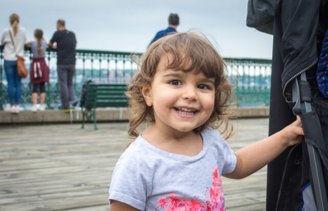 Brazilian_inmigrant_girl_on_Québec_city