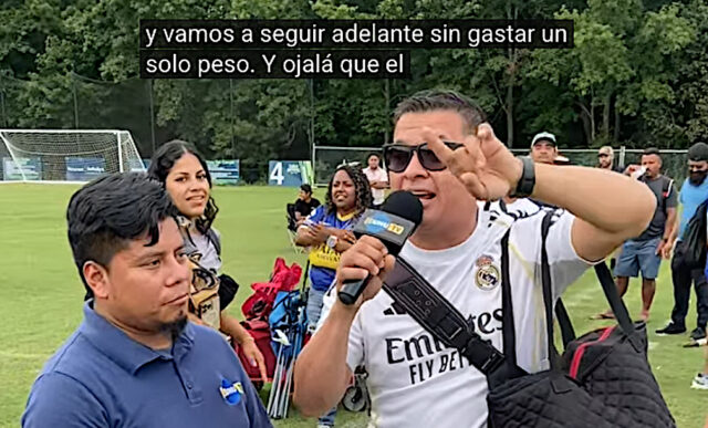 Representante del Boca Juniors argumentando que su equipo es pura cantera local, frente al ganador Pachuca, que contrató jugadores de fuera para la final. (Ver vídeo completo de HOY en Delaware en el artículo).