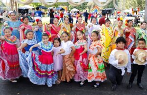 Audience enjoyed at the 8th Hispanic Heritage Festival hosted by HOY en Delaware at Bellevue State Park Hispanic traditional dances were featured at the 8th Hispanic Heritage Festival by HOY en Delaware at Bellevue State Park in Wilmington (Photo by HOY en Delaware)