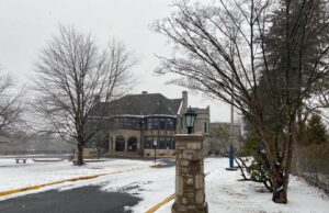 School delays and closures for January, 28th Snowy Delaware (Photo by HOY en Delaware)