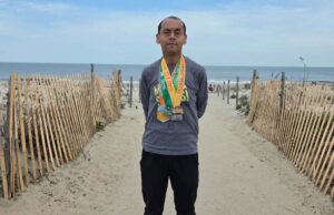 MartÃn RodrÃguez consiguió tres medallas de oro en el Coastal Delaware Running Festival ¡Felicidades a MartÃn RodrÃguez ganador de tres oros el pasado fin de semana! (Foto cortesÃa MartÃn RodrÃguez)
