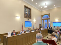 Angela Townsend juró su cargo como alcaldesa de Georgetown Primer Pleno del Ayuntamiento de Georgetown presidido por la nueva alcaldesa Angela Townsend el 26 de mayo. (Foto HOY en Delaware)