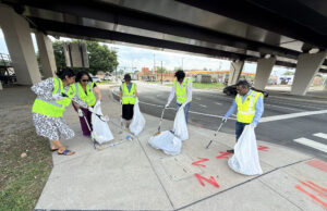 Inspired by Dr. Sachin Dharmadhikari, Volunteers Unite for Cleaner Communities (Foto cortesÃa DSNDP)
