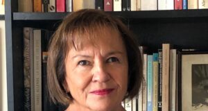 La escritora Odette Magnet publica “Fracturados” Odette Magnet autora de "Fracturados"