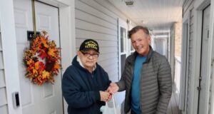Meals on Wheels Lewes-Rehoboth: Celebrating 50 Years of Nourishing Lives, One Neighbor at a Time MOWLR Client & Board Member Volunteer Richard Chambers. (Foto cortesía MOWLR)