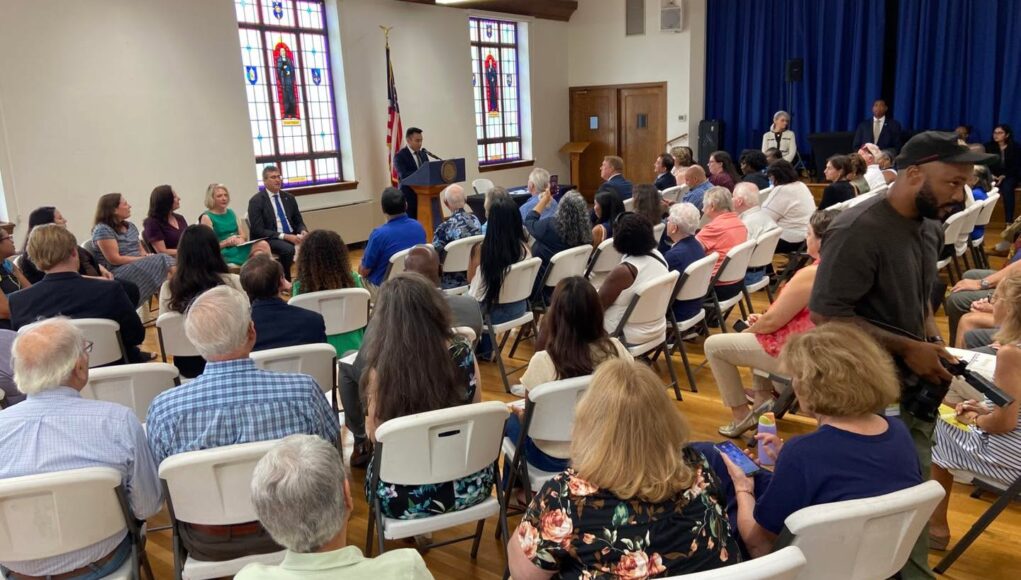 Vista de la Iglesia Unida Metodista de Milford donde el gobernador Meyer firmó tres leyes de inmigración. (Foto HOY en Delaware) Vista de la Iglesia Unida Metodista de Milford donde el gobernador Meyer firmó tres leyes de inmigración. (Foto HOY en Delaware)