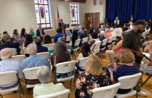 El gob. Meyer celebra ceremonia de firma de leyes sobre inmigración en Delaware Vista de la Iglesia Unida Metodista de Milford donde el gobernador Meyer firmó tres leyes de inmigración. (Foto HOY en Delaware)