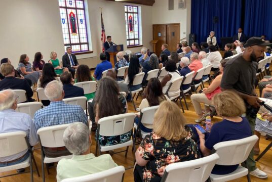 El gob. Meyer celebra ceremonia de firma de leyes sobre inmigración en Delaware Vista de la Iglesia Unida Metodista de Milford donde el gobernador Meyer firmó tres leyes de inmigración. (Foto HOY en Delaware)