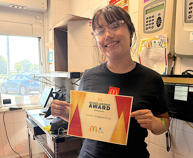 Emelyn-Meoli-Scholarship Emelyn Arroyo, quien recibió una beca del programa del programa de Meoli Companies (quienes operan numerosos restaurantes McDonald's de la región de Delmarva) planea ser en el futuro abogado y ayudar a su comunidad. (Foto: Courtesy Meoli Companies)